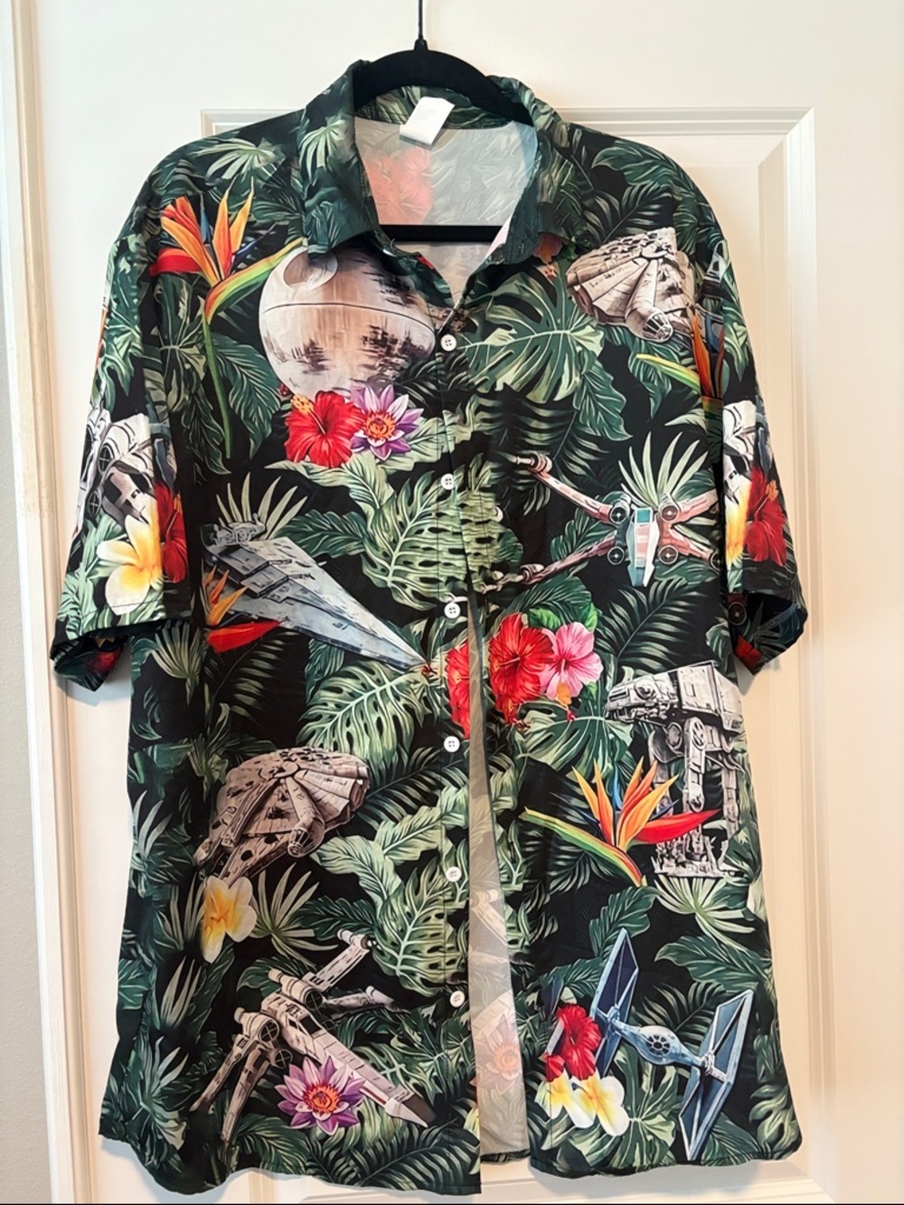Men’s Star Wars Tropical Print Button-Up Shirt - Black & Green